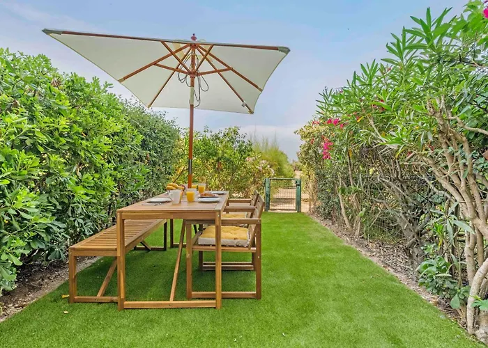 Lenoe, Lagoon Pool Apartment *